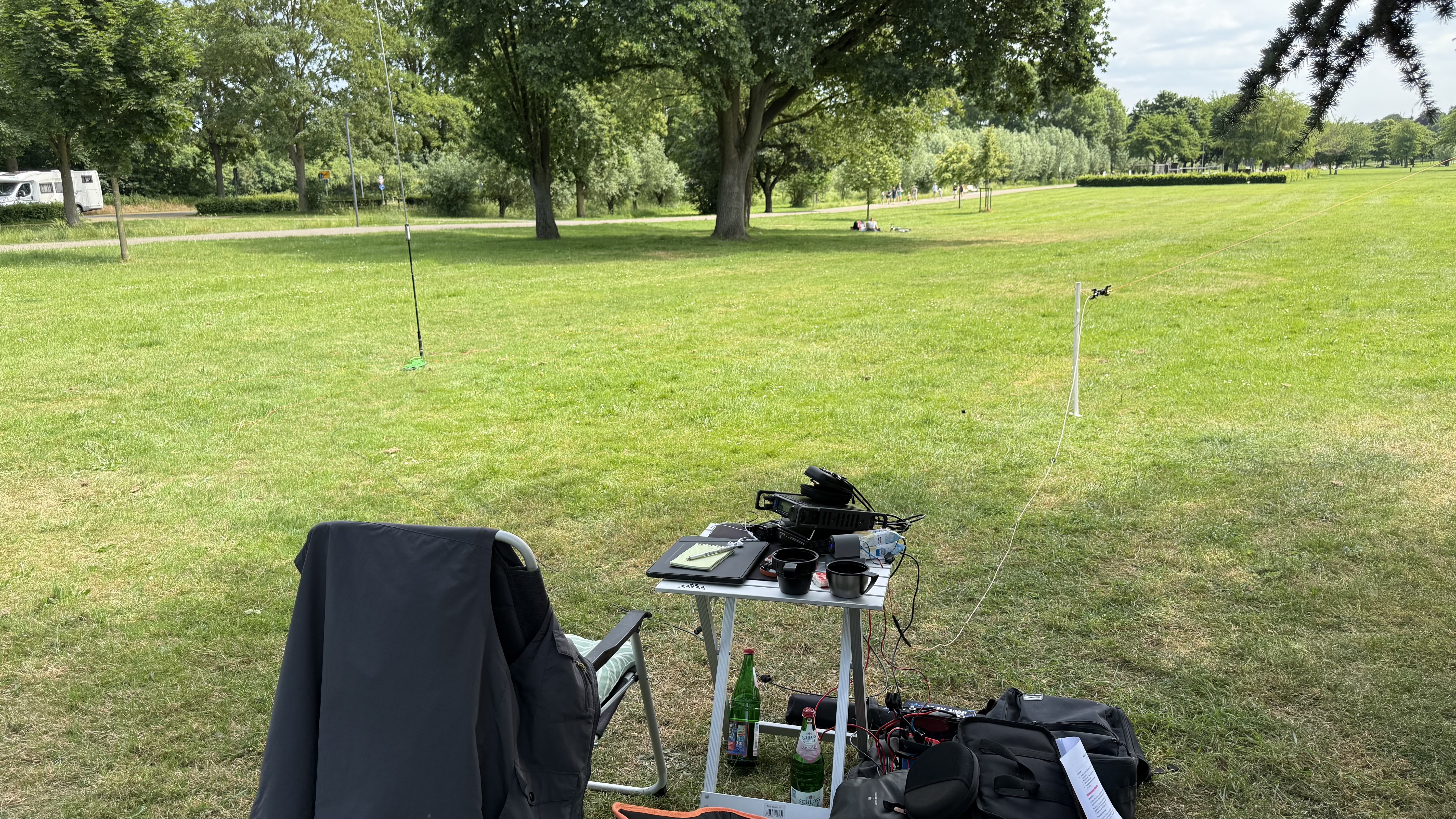 Bild 1 – Aktivierung am Contestwochenende mit FT-891 und zwei Antennen