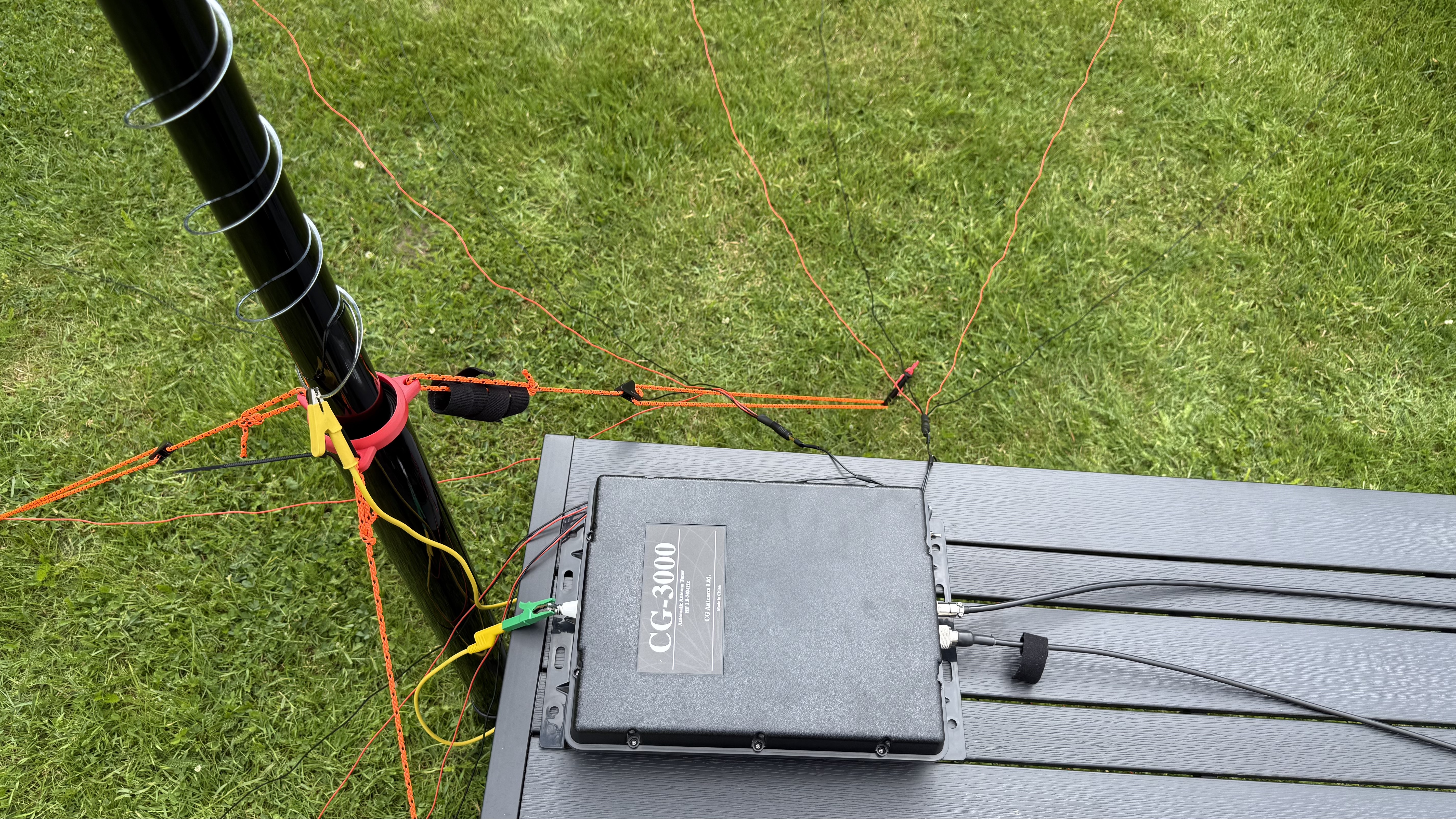 Bild 4 – Test Slinky Antenne mit CG-3000 Automatik-Tuner