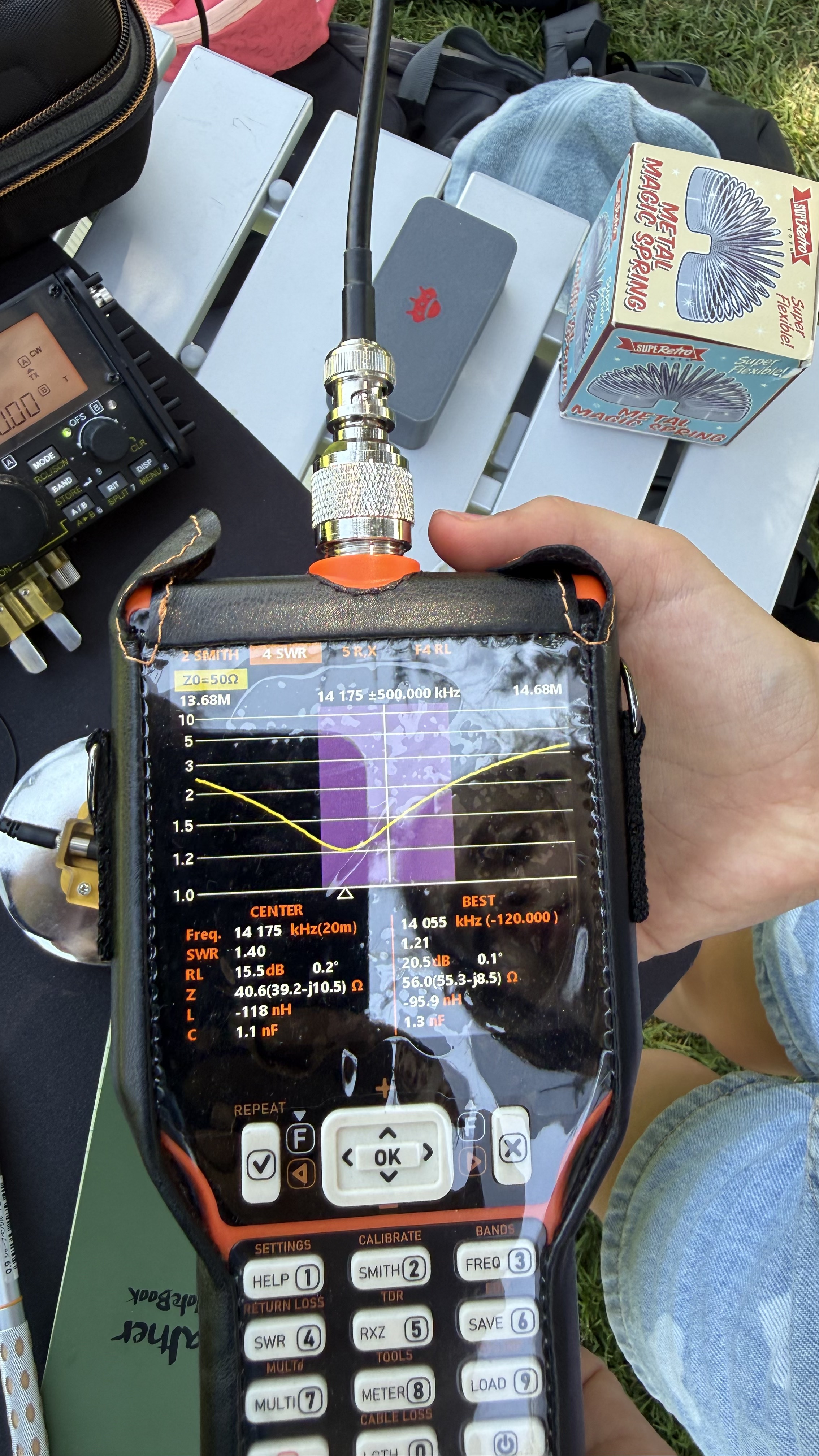 Bild 1 – Test Slinky Antenne mit CHA-URT-1 Automatik-Tuner